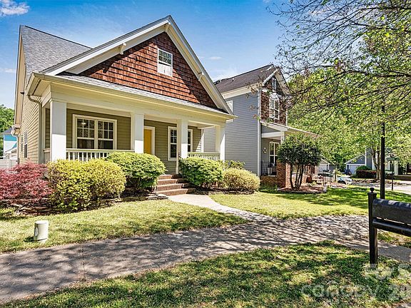 2nd image of 6747 Douglas Park Dr