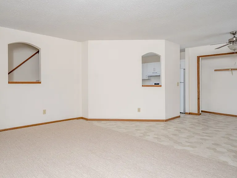 Woodcrest Townhomes — Photo 2