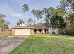 2508 N 7th St, Ocean Springs, MS 39564