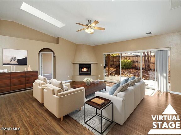 3rd image of 891 Whispering Oak Dr