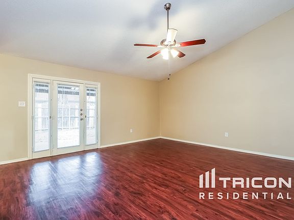 2nd image of 3802 Wooddale Ct