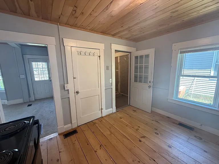 115 Franklin Street — Photo 7
