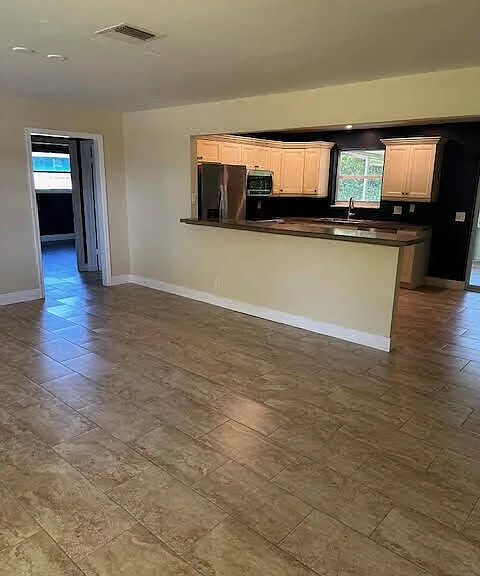 4570 Barrett St — Photo 3