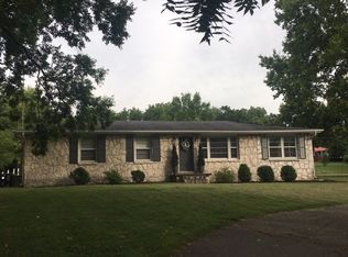 1136 Crewdson Dr, Bowling Green, KY 42101