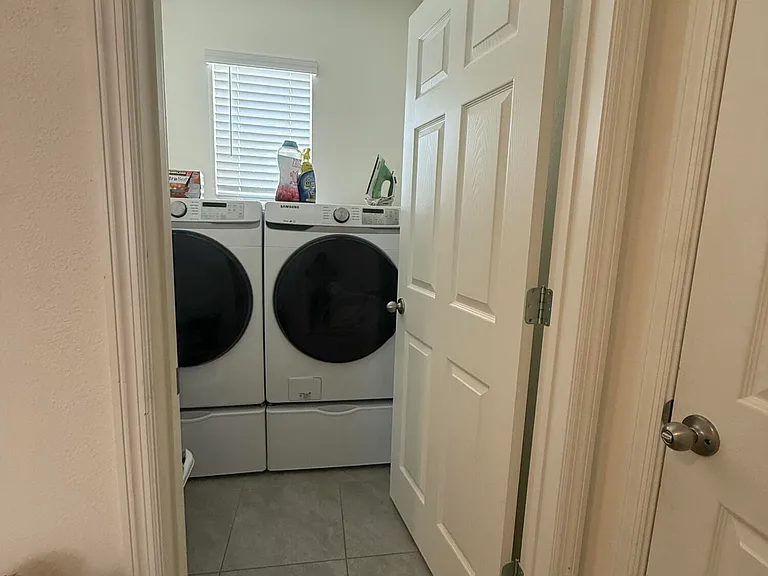 12251 SW Nettuno Way — Photo 3