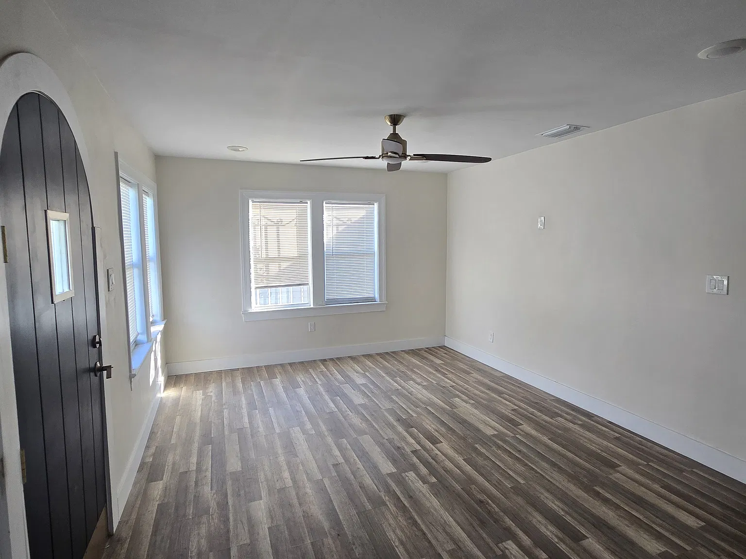 2 bed, 1008 sqft, $2,250 — Photo 3