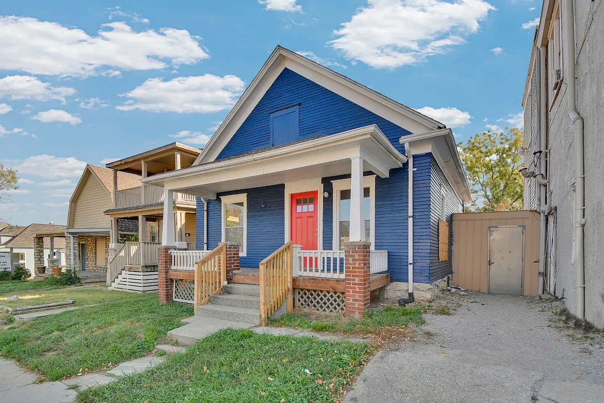 Property Photo - 109 N Denver Ave