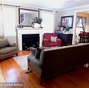 Living Room w/HW Floors