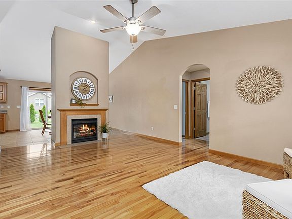 3rd image of W7144 Glen Valley Dr