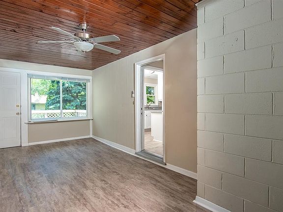 4th image of 1022 Woodland Dr