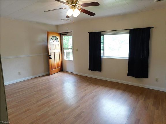 5th image of 3400 Glenn Ave