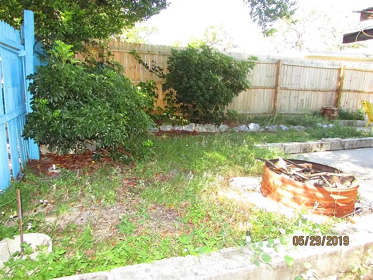 9926 Rainbow Ln — Photo 25