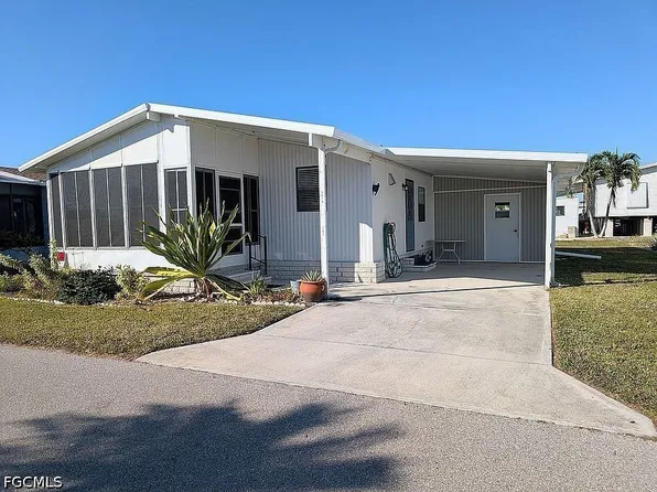 4978 Mullette Ln, Saint James City, FL 33956