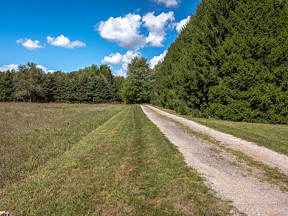 5th image of 1442 W Tyler Rd