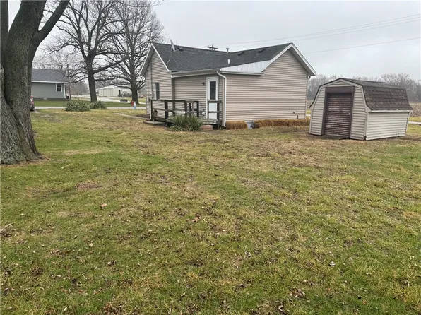 319 S Missouri St, Atwood, IL 61913