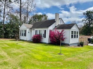 302 Laurel Ave E, Greenwood, SC 29649