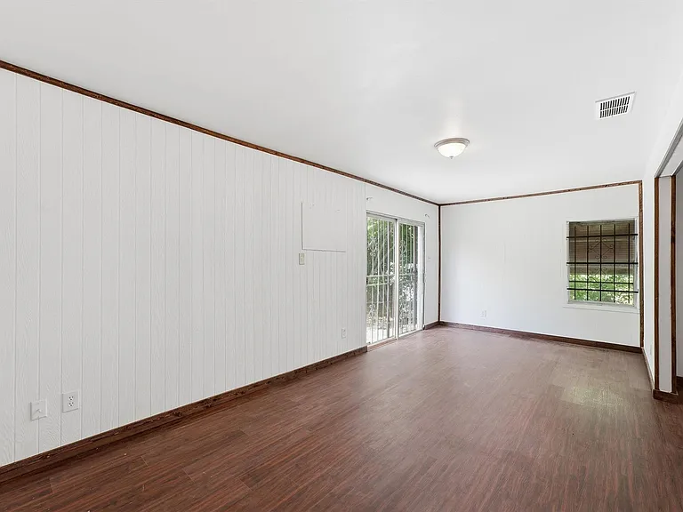 5326 Wenda St — Photo 18