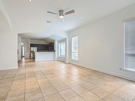 5th image of 2856 Angelina Dr