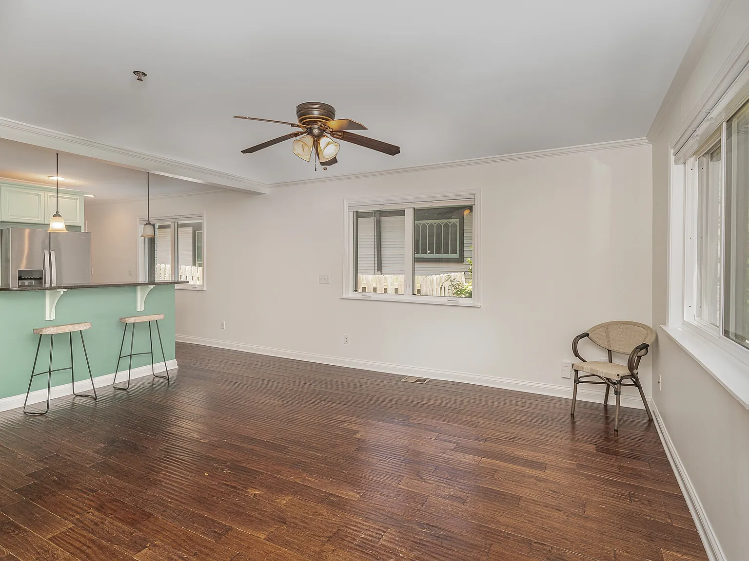 2 bed, 1200 sqft, $2,500 — Photo 4