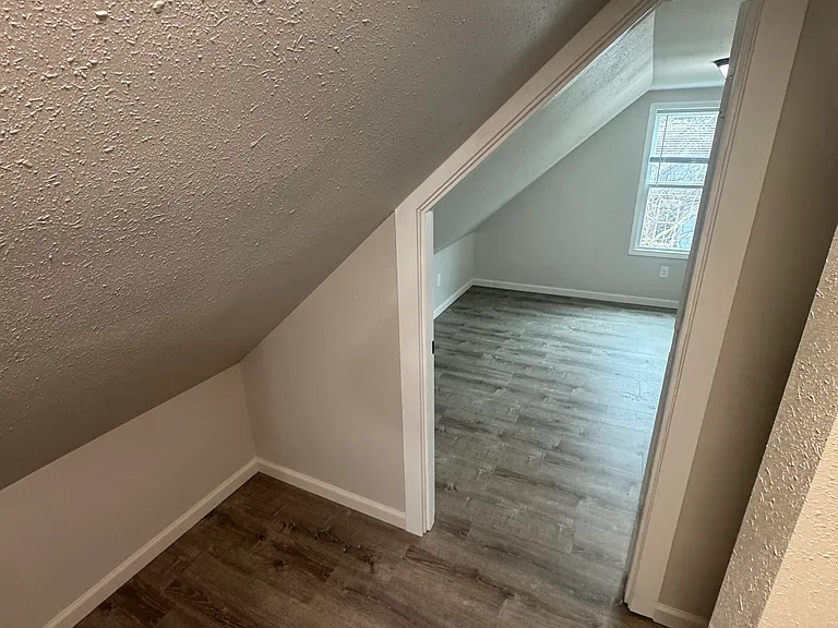 107 Lakeview Dr — Photo 22
