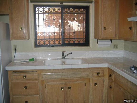 4th image of 6741 Killarney Ave