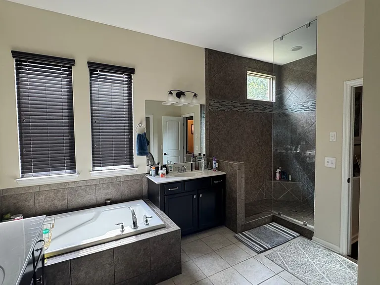 524 Fort Lee Ct — Photo 8