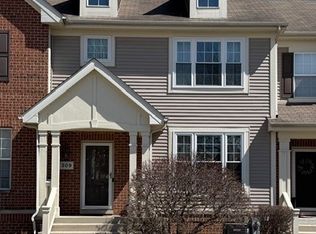 309 Bradbury Ln, Bartlett, IL