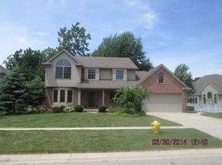 9087 Castlebury Dr, Temperance, MI 48182