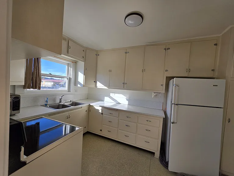 207 W Park St — Photo 13