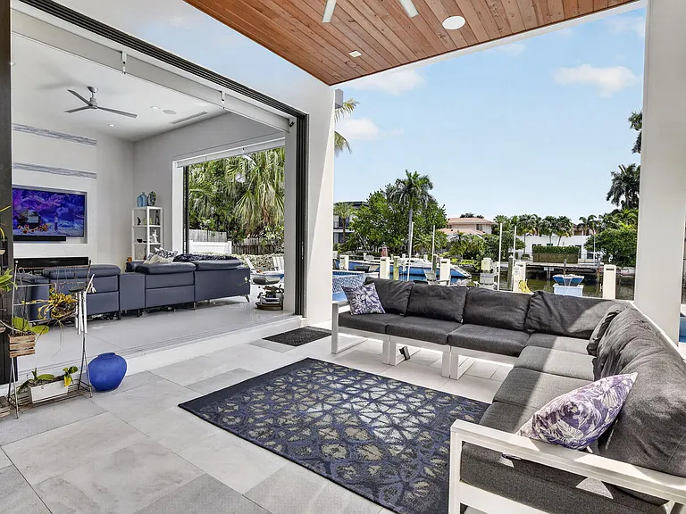 334 Isle Of Capri Dr — Photo 30