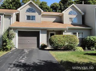 5 Rockport Rd, New Hartford, NY 13413