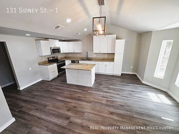 4th image of 131 Sidney St #1