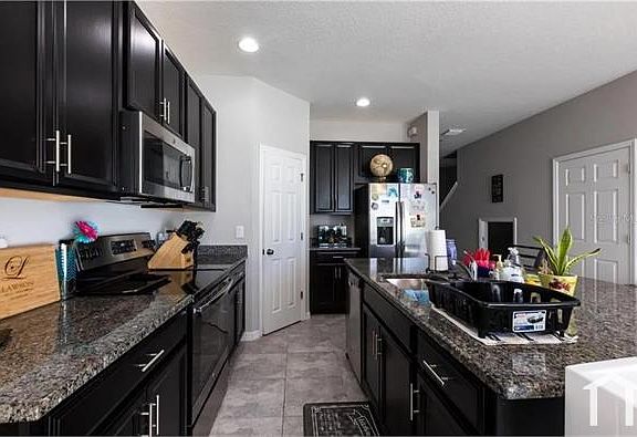3rd image of 7110 Grand Elm Dr