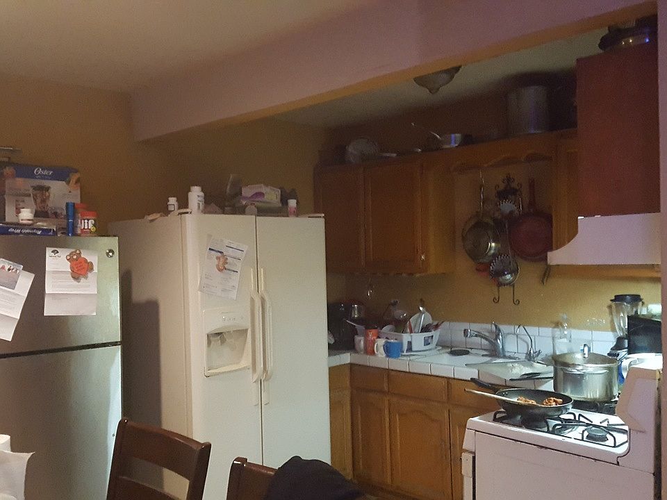 2nd image of 1300 W 89th St