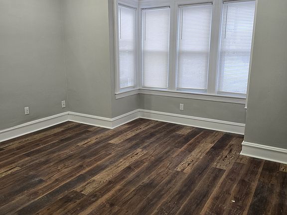 3rd image of 474 William St #1