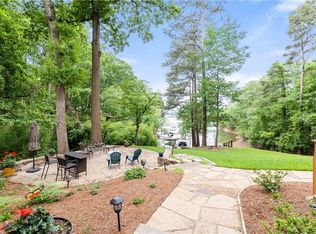 6446 Ford Rd, Flowery Branch, GA 30542