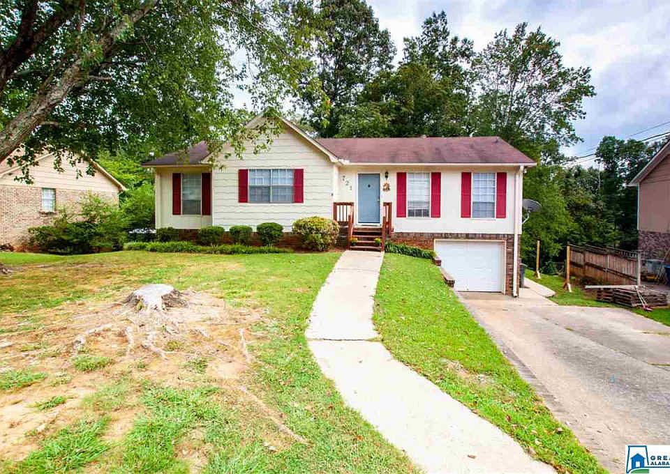 1st image of 721 Oak Dr E