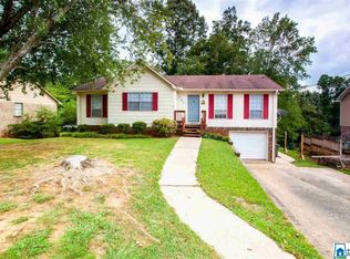 721 Oak Dr E, Trussville, AL 35173