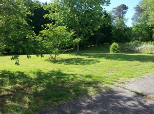 5330 Crown Point Dr, Tobaccoville, NC 27050