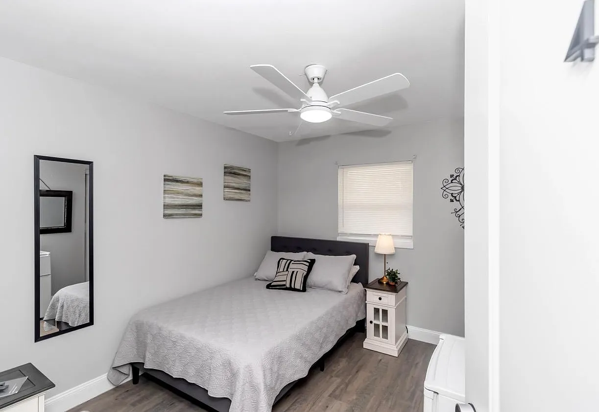 4 bed, 2.0 bath, 1500 sqft, $845 — Photo 1