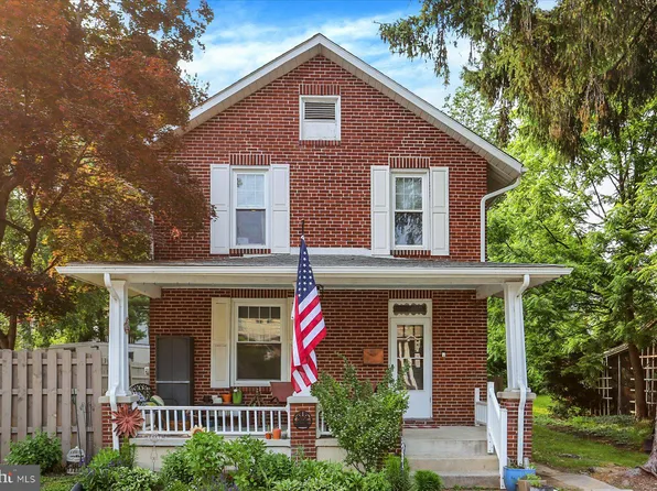 3104 Hillside St, Harrisburg, PA 17109