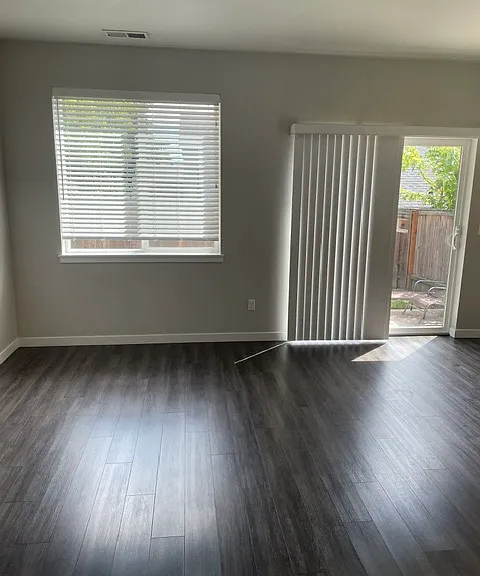 5017 NE 22nd Ave — Photo 8