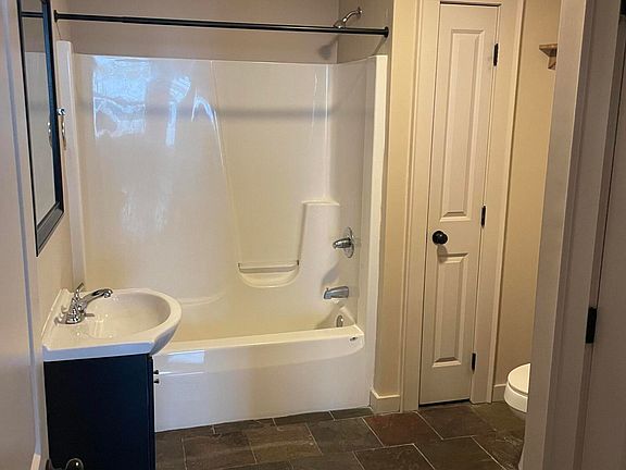 3rd image of 320-322 Penn Ave #1