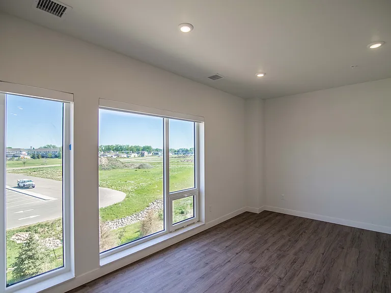 Earl Studio 481 sq ft SB Studio Living