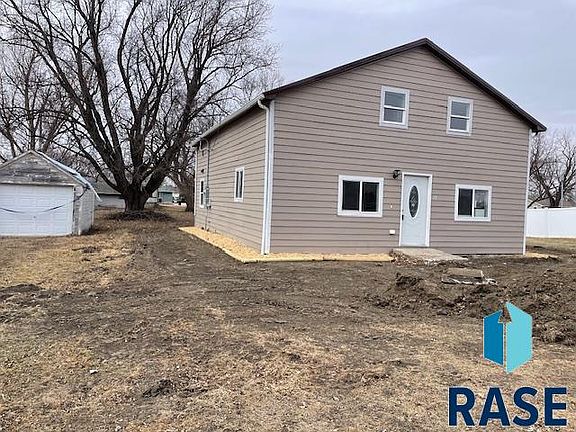 3rd image of 503 S Maple St