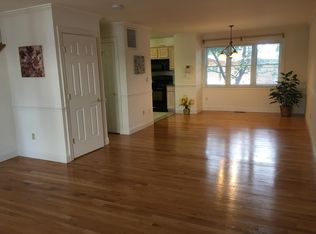 45 Wainwright St #4, Rye, NY 10580