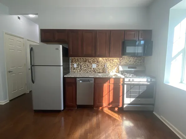 4724 Chestnut St, Philadelphia, PA