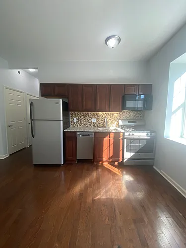 4724 Chestnut St Photo 1