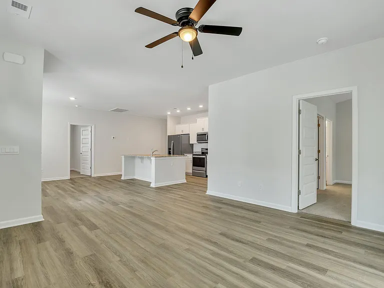 155 Holloway Hl — Photo 23