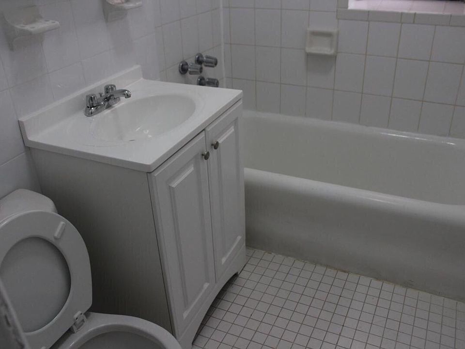 2nd image of 2966 Marion Ave